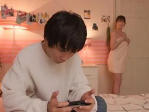 Cô chị dâm dâm, gạ nắc em người yêu của em gái