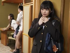 Thiên thần nhỏ mới lớn cướp anh xã của mẹ