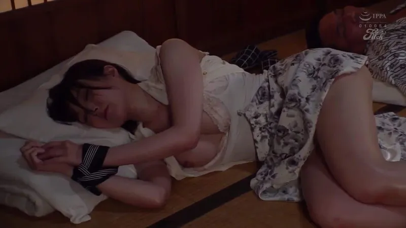 Xin Người chồng đi công việc với quản lý, nữ nhân viên rơi vào kế hoạch của ông quản lý biến thái