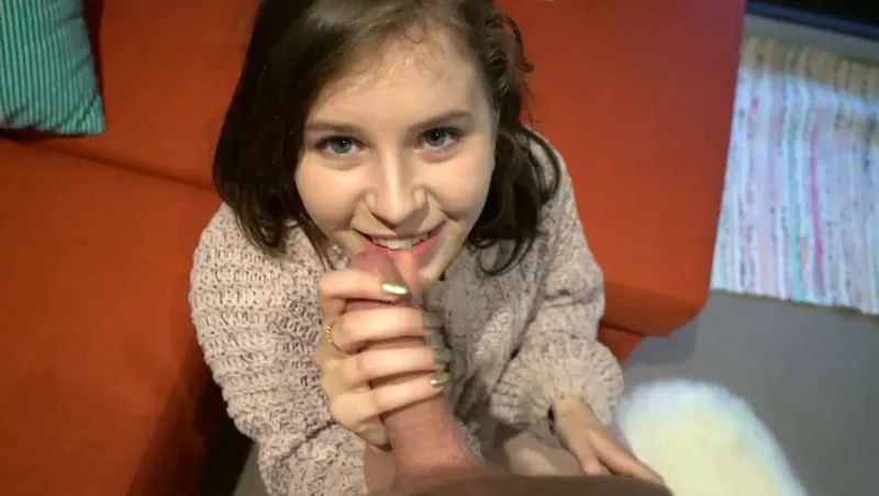 Xuất tinh ngập chiếc lỗ lồn hồng của tình nhân dễ thương