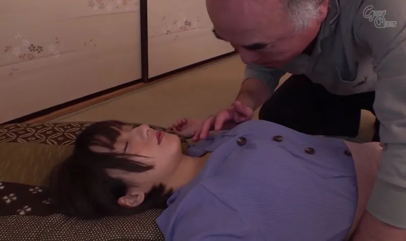 Bố Anh xã vô tình làm người yêu của con trai ngất xỉu rồi sau đó …