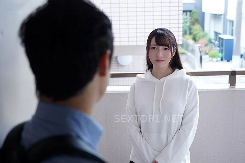 Cậu học sinh đại học trúng độc đắc và người phụ nữ nhà bên cạnh bên đầy nóng bỏng dù đã có chồng